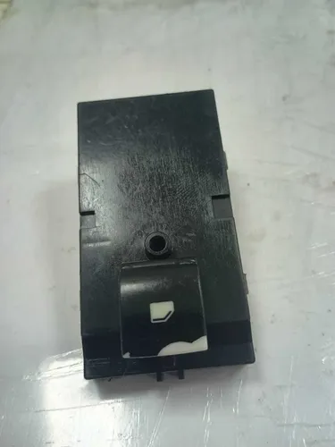 Botão Vidro Elétrico Diantei Direito Tracker 13/15 Original