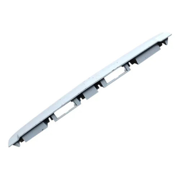 Moldura Luz Placa Tampa Traseira Chevrolet Montana 11/20 Branco