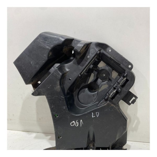 Guia   Parachoque Volvo V40 2015 Dianteiro Direito M12207