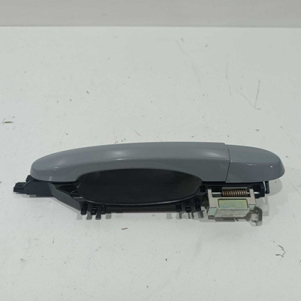 Macaneta Externa Traseira Direita Fastback 2023 2024