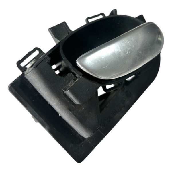 Maçaneta Interna Diant. Esquerdo Peugeot 206 207 2010 Cx465m Preto Dianteira
