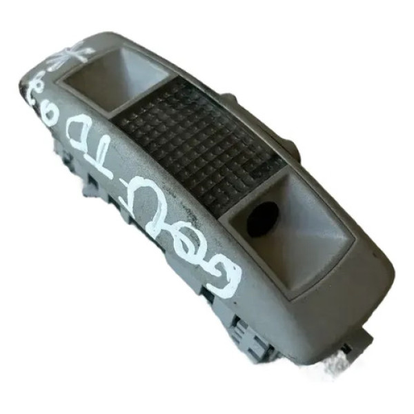Luz Teto Lateral Traseira  Direita Vw Golf 2002 Cx546m