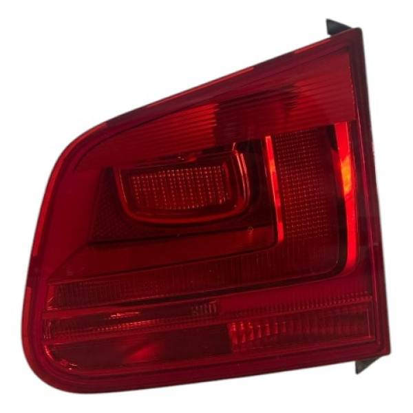 Lanterna Tampa Traseira Lado Direito Vw Tiguan 2010 G9 Mw Direito/passageiro Vermelho
