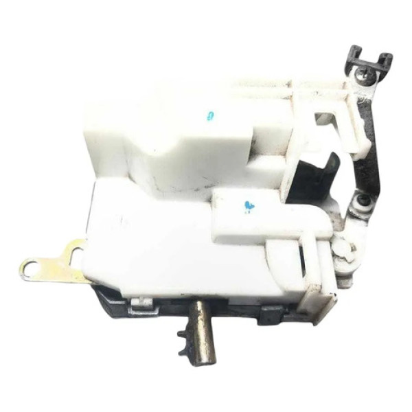 Fechadura Porta Dianteira Direita Gm Celta 2001/2009