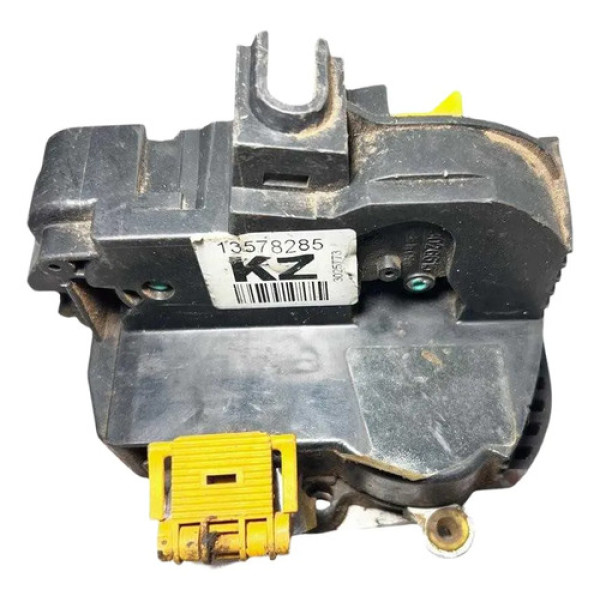 Fechadura Manual Dianteira Esquerda Gm Agile Kz13578285