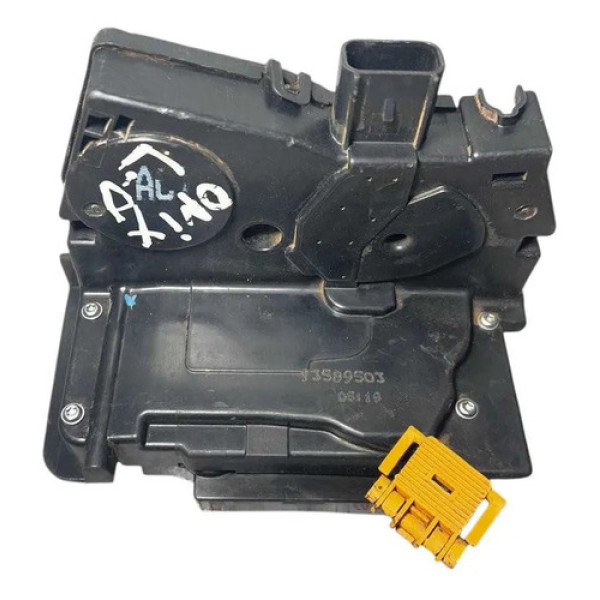 Fechadura Porta Dianteira Direita 13589503 Gm Onix 2013/19