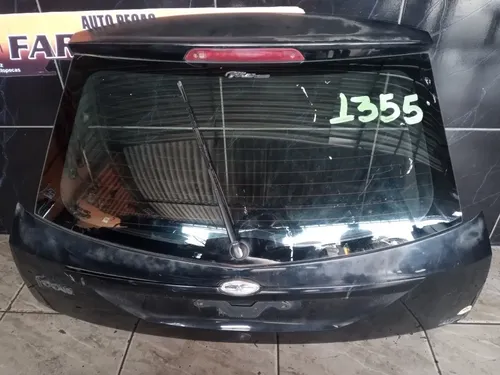 Tampa Traseira Ford Focus (c/ Detalhe) Preto