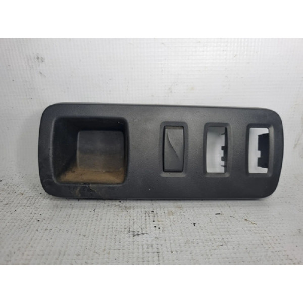 Moldura Botão Trava Vidro Eletrico Duster Oroch