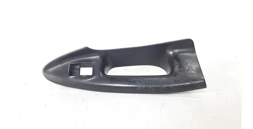 Moldura Puxador Interno Dianteiro Direito Audi A4 96/00  Preto
