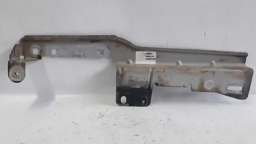 Suporte Para-lama Esquerdo Citroen C4 Pallas 08/12  