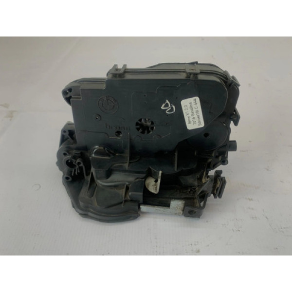 Fechadura Porta Dianteira Direita Bmw X1 2010 2015 Detalhe