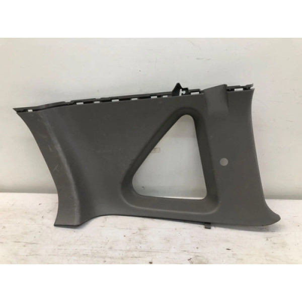 Moldura Vidro Vigia Traseira Direita Nissan Livina 2009 2014