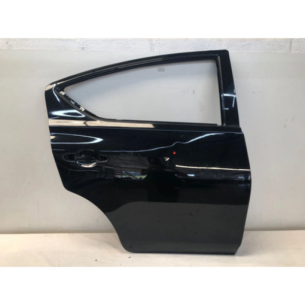 Porta Traseira Direita Nissan Versa 2015 2019 Detalhe Traseira Direita Preto