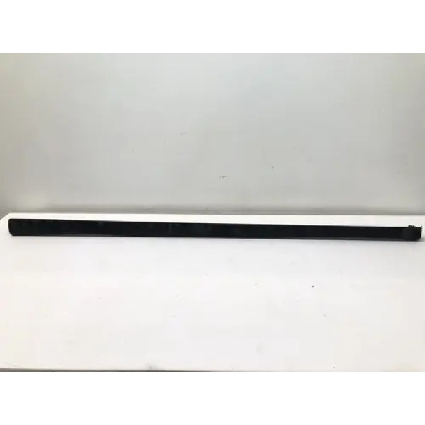 Spoiler Acabamento Lateral Direito Volvo V40 T4 2000 2004 Preto