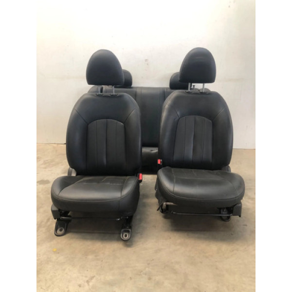 Jogo Banco Nissan Versa 2015 2019 Couro Detalhe Preto