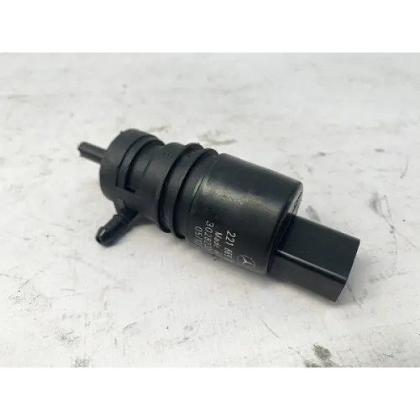 Bomba Esguicho Limpador Para Brisa C180 C200 2218690121