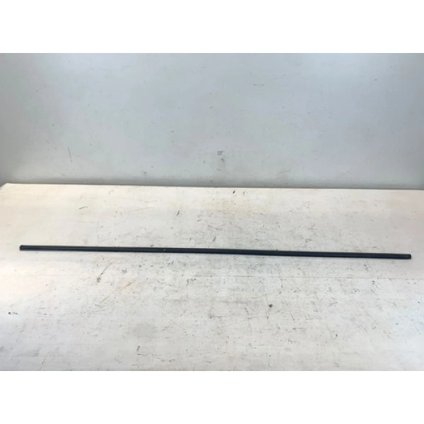 Friso Inferior Direito Carroceria Ford Escort 1997 2003 Preto