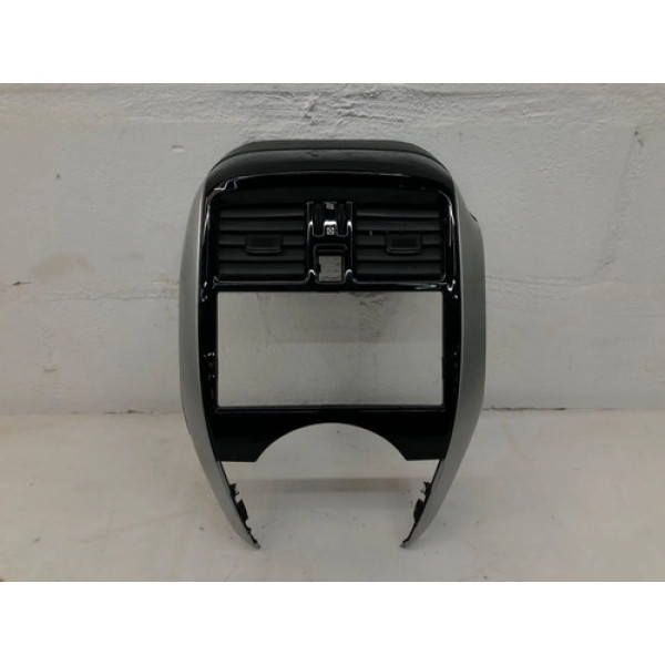 Moldura Central Painel Difusor Ar Nissan Versa 2015 2019