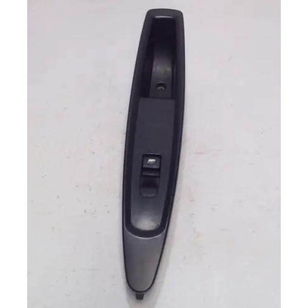 Moldura Com Botão Vidro Dianteiro Direito - C4 Pallas