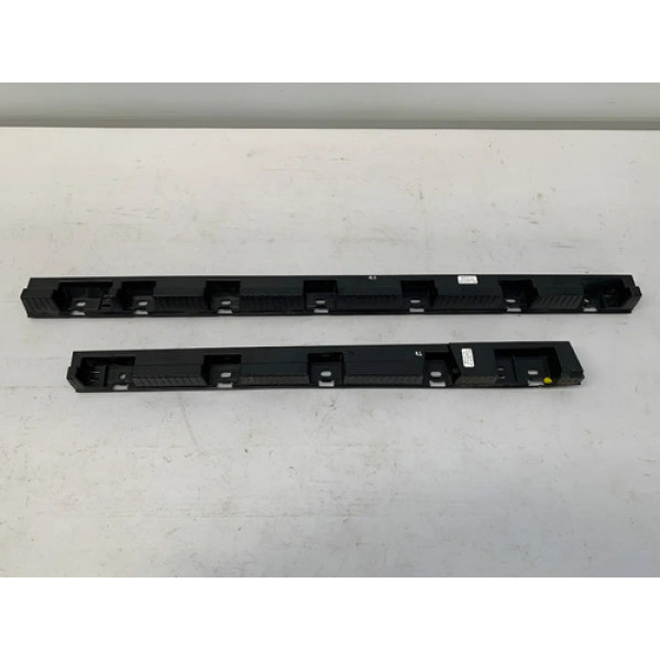 Suporte Spoiler Lateral Direito Bmw X1 E84 2010 2015 Preto
