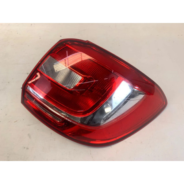 Lanterna Direita Renault Sandero 2014 2019 Direito/passageiro Vermelho