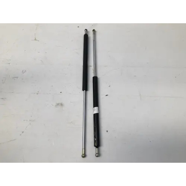 Par Amortecedor Tampa Traseira Volvo V40 Sw 2000 2004