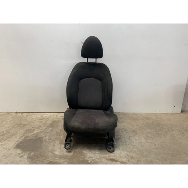 Banco Dianteiro Esquerdo Nissan Versa Sv 2015 2019 Tecido Prateado