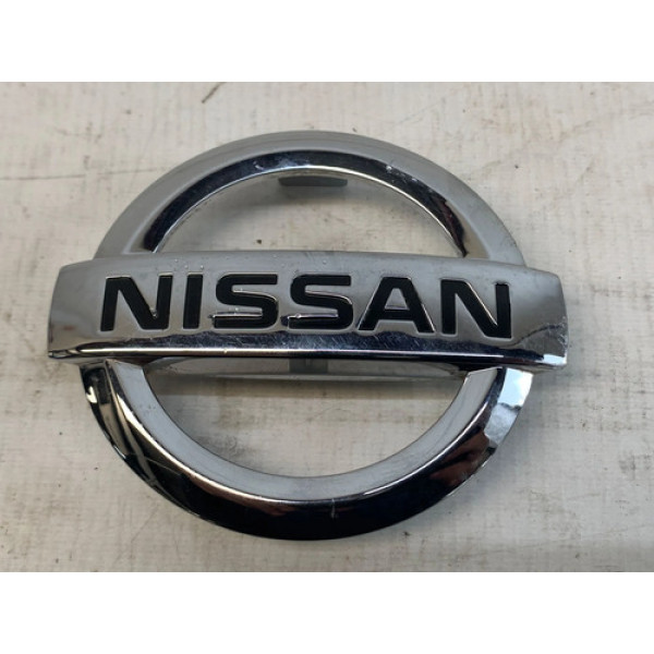 Emblema Tampa Traseira Nissan Versa 2015 2019 84890 Cromado