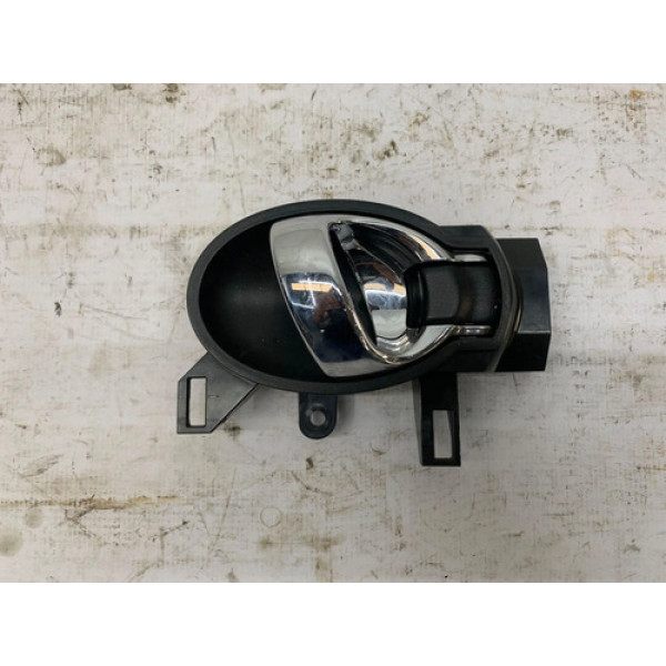 Maçaneta Interna Direita Nissan Versa 2015 2019 Prateado Dianteira/traseira