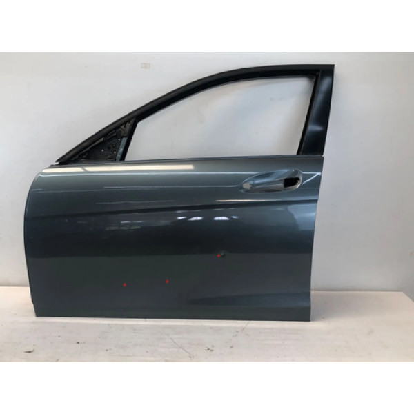 Porta Dianteira Esquerda Mercedes C180 2011 2012 Detalhe Dianteira Esquerdo Cinza