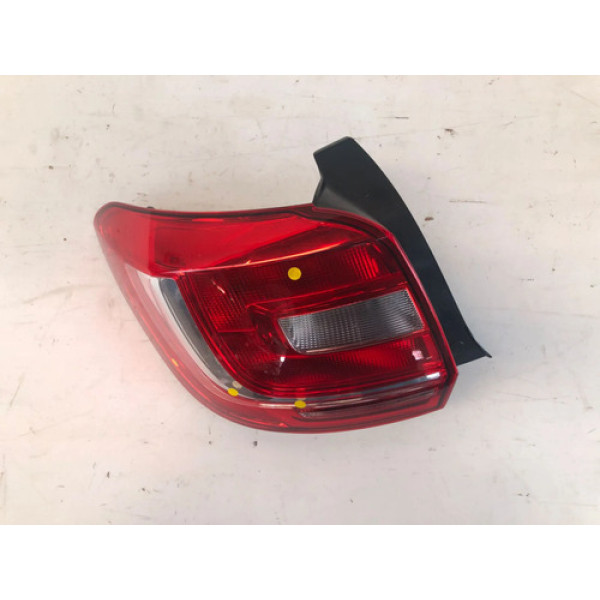 Lanterna Traseira Esquerda Renault Sandero 2014 2019 Detalhe Esquerdo/motorista Vermelha