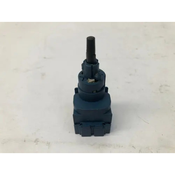 Interruptor Pedal Embreagem Amarok 2.0 2014 6q0927189