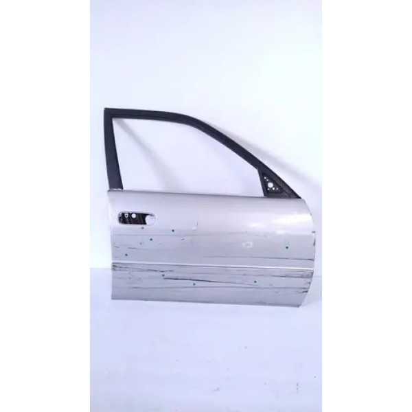 Porta Dianteira Direita Corolla 1998 2002 * Detalhe