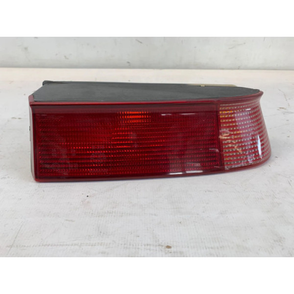 Lanterna Direita Alfa Romeo 164 1993 1997 Detalhe 60566140 Direito/passageiro Vermelho