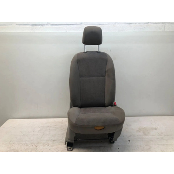 Banco Dianteiro Direito Nissan Livina 2009 2014 Detalhe Bege