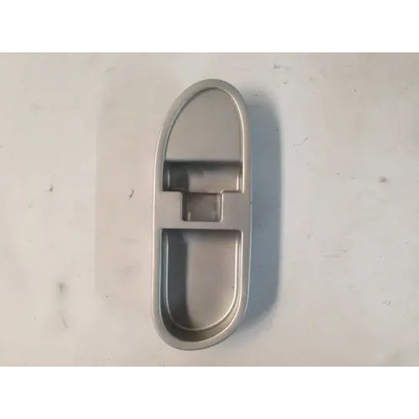Moldura Botão Vidro Dianteira Direita Jac J3 2011 2013