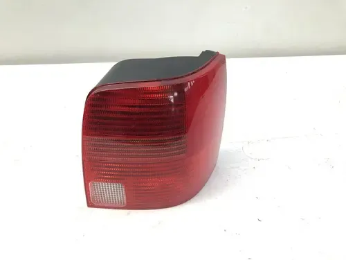 Lanterna Direita Vw Passat Variant 1997 2000 Direito/passageiro Vermelho