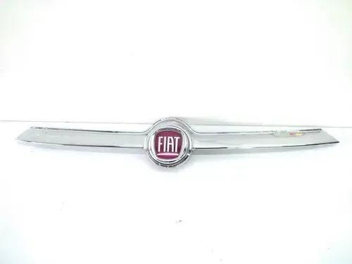 Grade Emblema Fiat Toro 2016 2019 * Detalhe