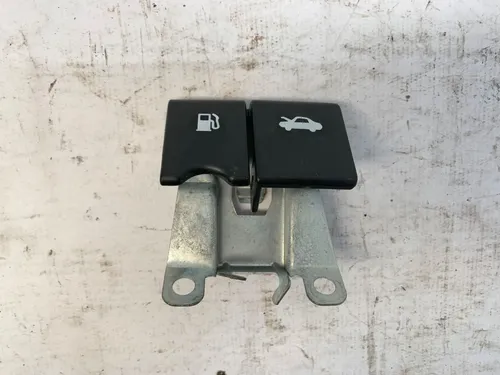 Puxador Capo Portinhola Nissan Livina 2009 2014