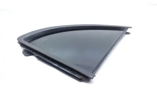 Vidro Vigia Traseiro Esquerdo Nissan March Sl 2015