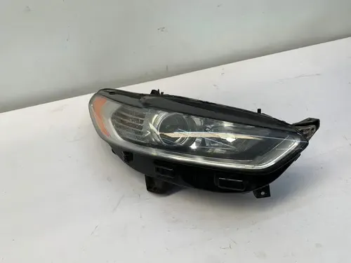 Farol Direito Ford Fusion Titanium 2013 2016 Detalhe Direito/passageiro