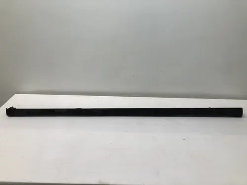 Spoiler Acabamento Lateral Esquerdo Volvo V40 T4 2000 2004 Preto