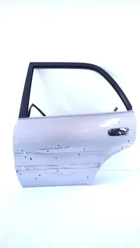 Porta Traseira Esquerda Corolla 1998 2002 * Detalhe