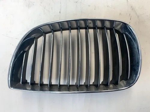 Grade Esquerda Para Choque Dianteiro Bmw 120i 130i 2008 2012 Cromado Brilhante