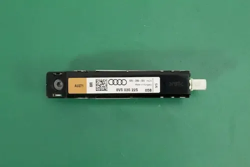 Rádio Antena Audi A3 Sedan 2016