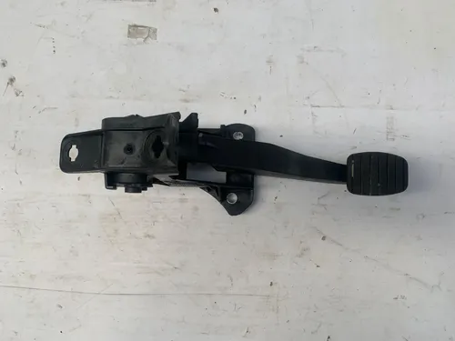 Pedal Embreagem Renault Logan 1.0 2019 2024 465039034r