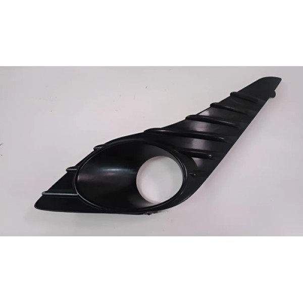 Moldura Farol De Milha Esquerdo Yaris 2018 2019 2021 2022 #g Preto Esquerdo