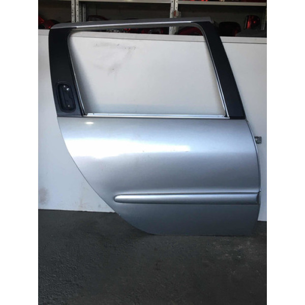 Porta Traseira Direita Peugeot 206/207 Sw (todas) Traseira Direito Prateado