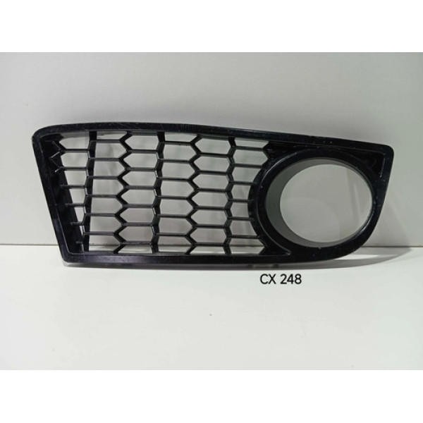 Moldura Farol De Milha Direito Bmw 125m 11/15 51118048968 Preto Direito