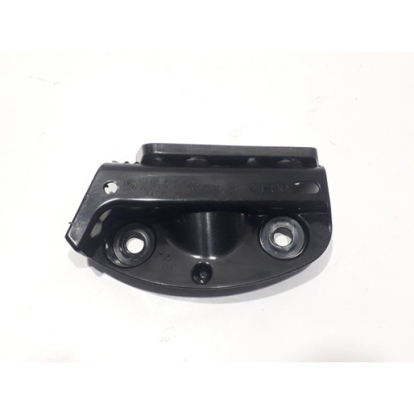 Guia Parachoque Traseiro Direito Bmw 318/ 320i 09/12